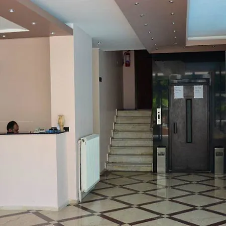 Otel Grand Milano 3*
